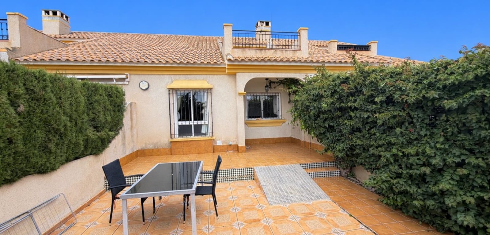 2 slaapkamer Bungalow te koop in Cabo Roig met zwembad - € 235.000 (Ref: 9645599)