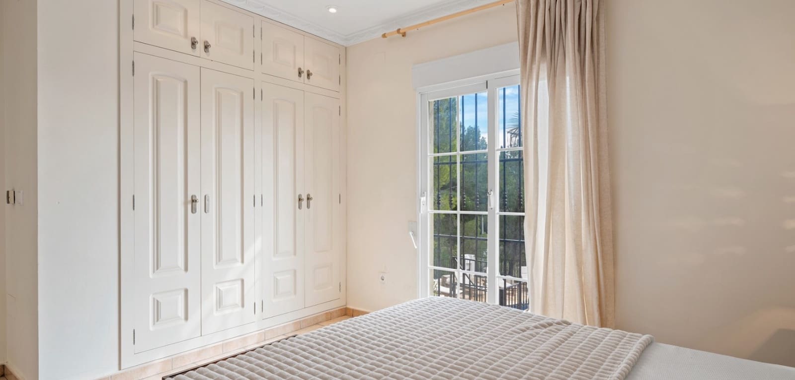 6 quarto Moradia para venda em Altea com piscina - 985 000 € (Ref: 9649861)