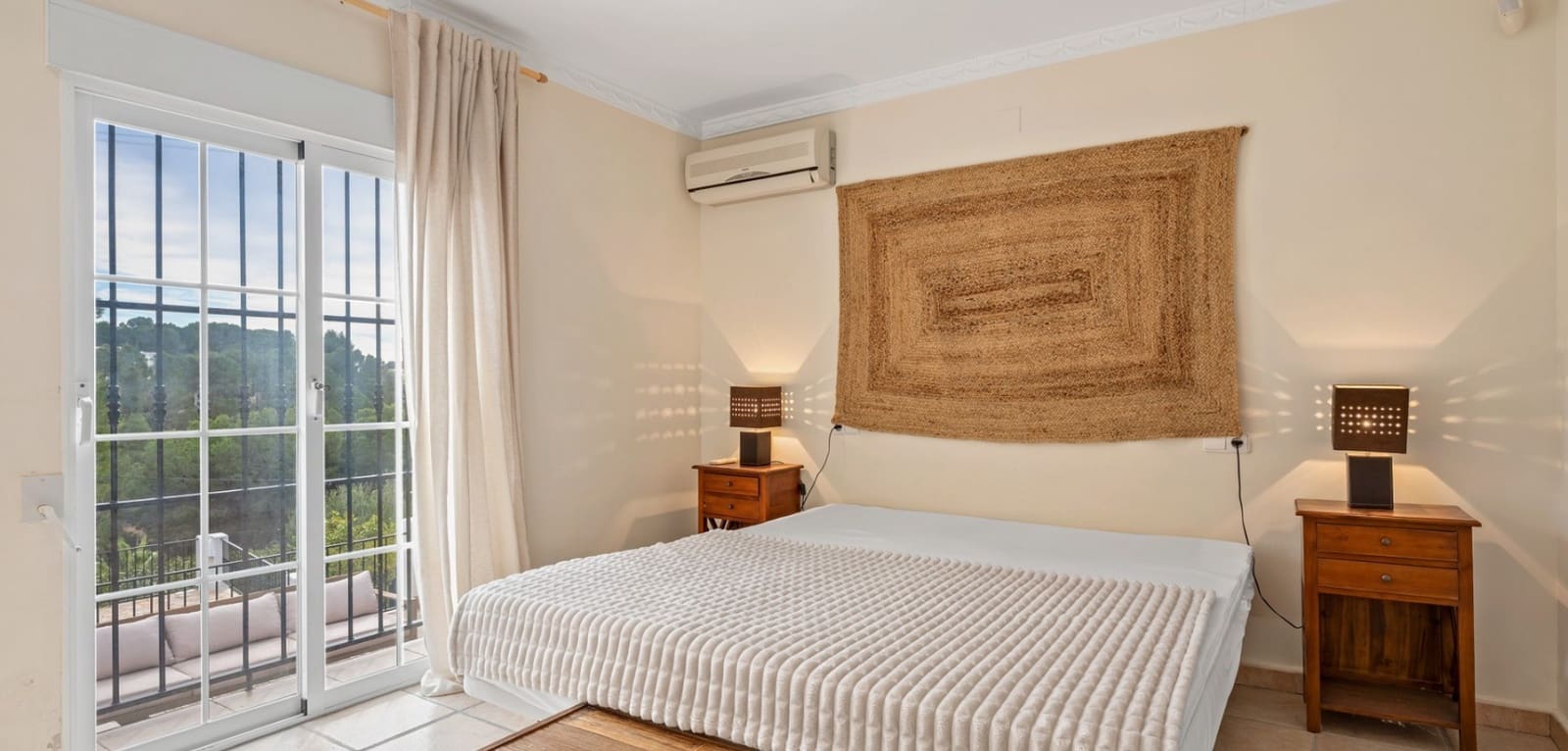 6 quarto Moradia para venda em Altea com piscina - 985 000 € (Ref: 9649861)