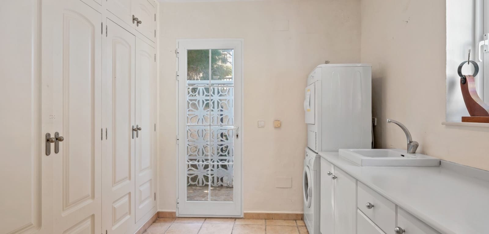 6 quarto Moradia para venda em Altea com piscina - 985 000 € (Ref: 9649861)