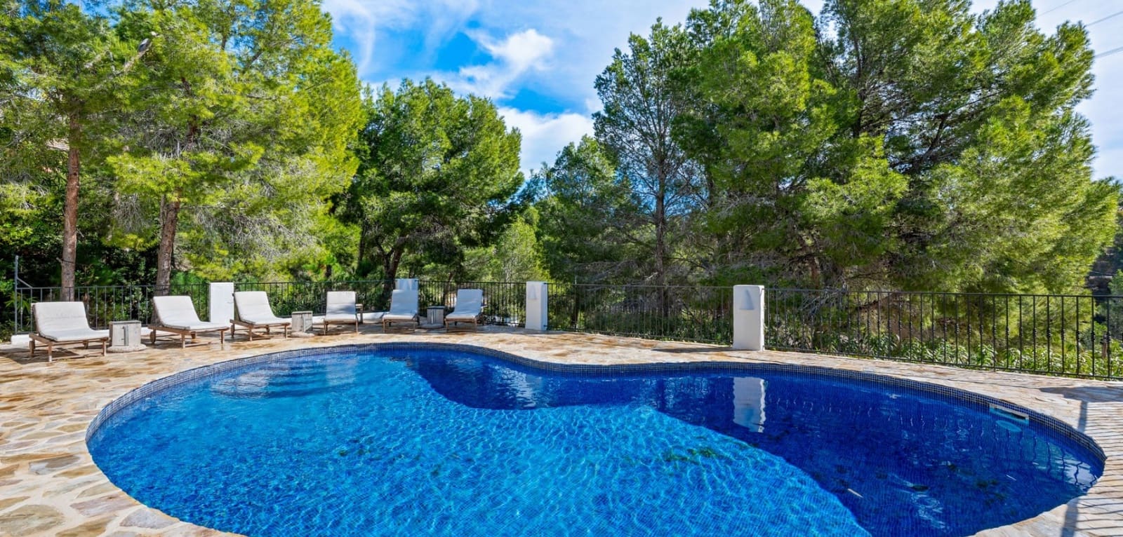 6 quarto Moradia para venda em Altea com piscina - 985 000 € (Ref: 9649861)