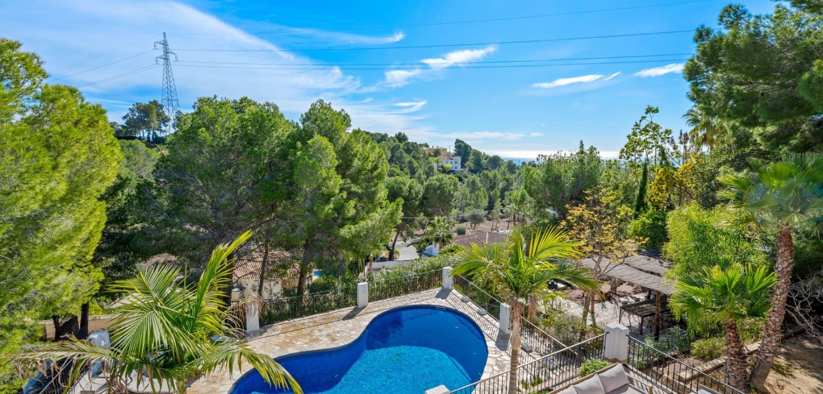 6 quarto Moradia para venda em Altea com piscina - 985 000 € (Ref: 9649861)