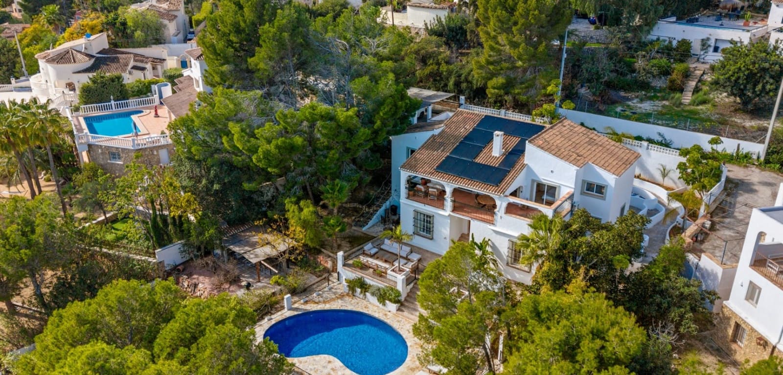 6 quarto Moradia para venda em Altea com piscina - 985 000 € (Ref: 9649861)