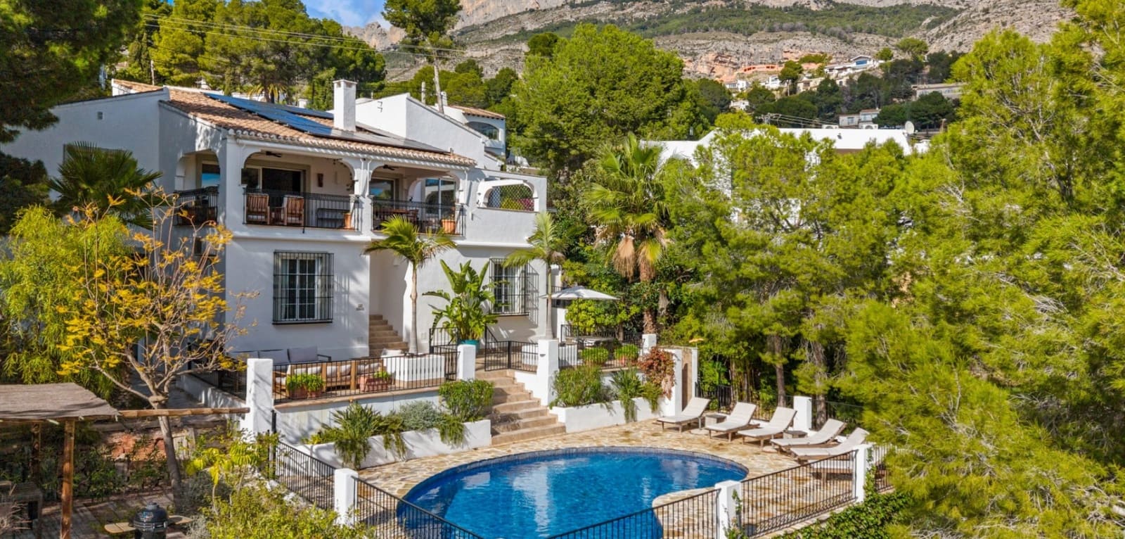 6 quarto Moradia para venda em Altea com piscina - 985 000 € (Ref: 9649861)