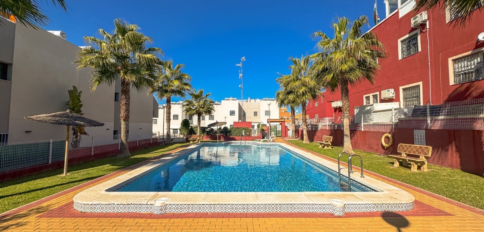 2 sypialnia Bungalow na sprzedaż w Los Altos z basenem - 265 000 € (Ref: 9656495)