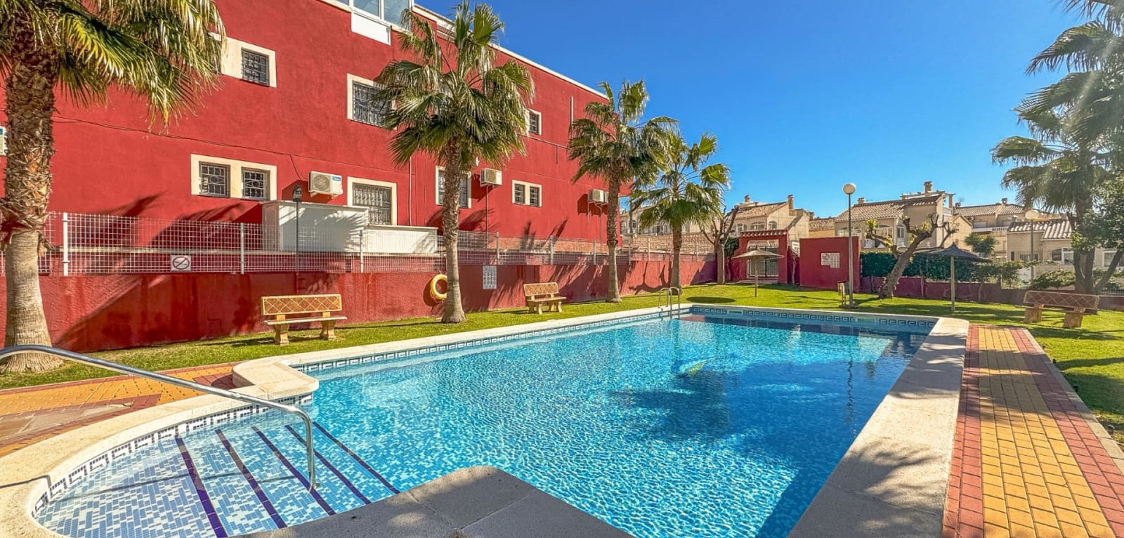 2 sypialnia Bungalow na sprzedaż w Los Altos z basenem - 265 000 € (Ref: 9656495)