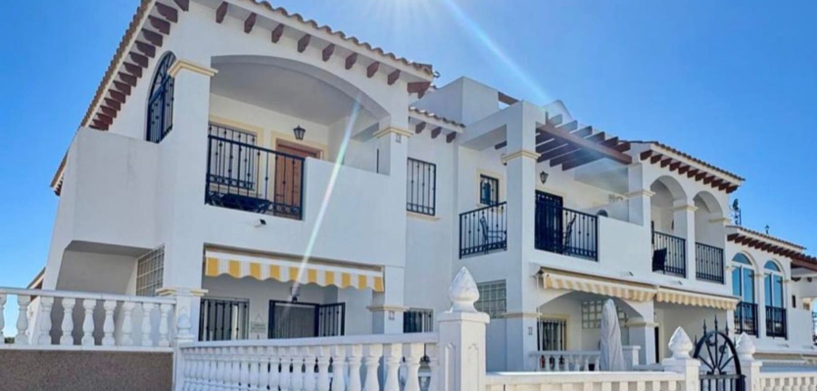 2 soverom Hus til salgs i Orihuela Costa med svømmebasseng - € 174 900 (Ref: 9663281)