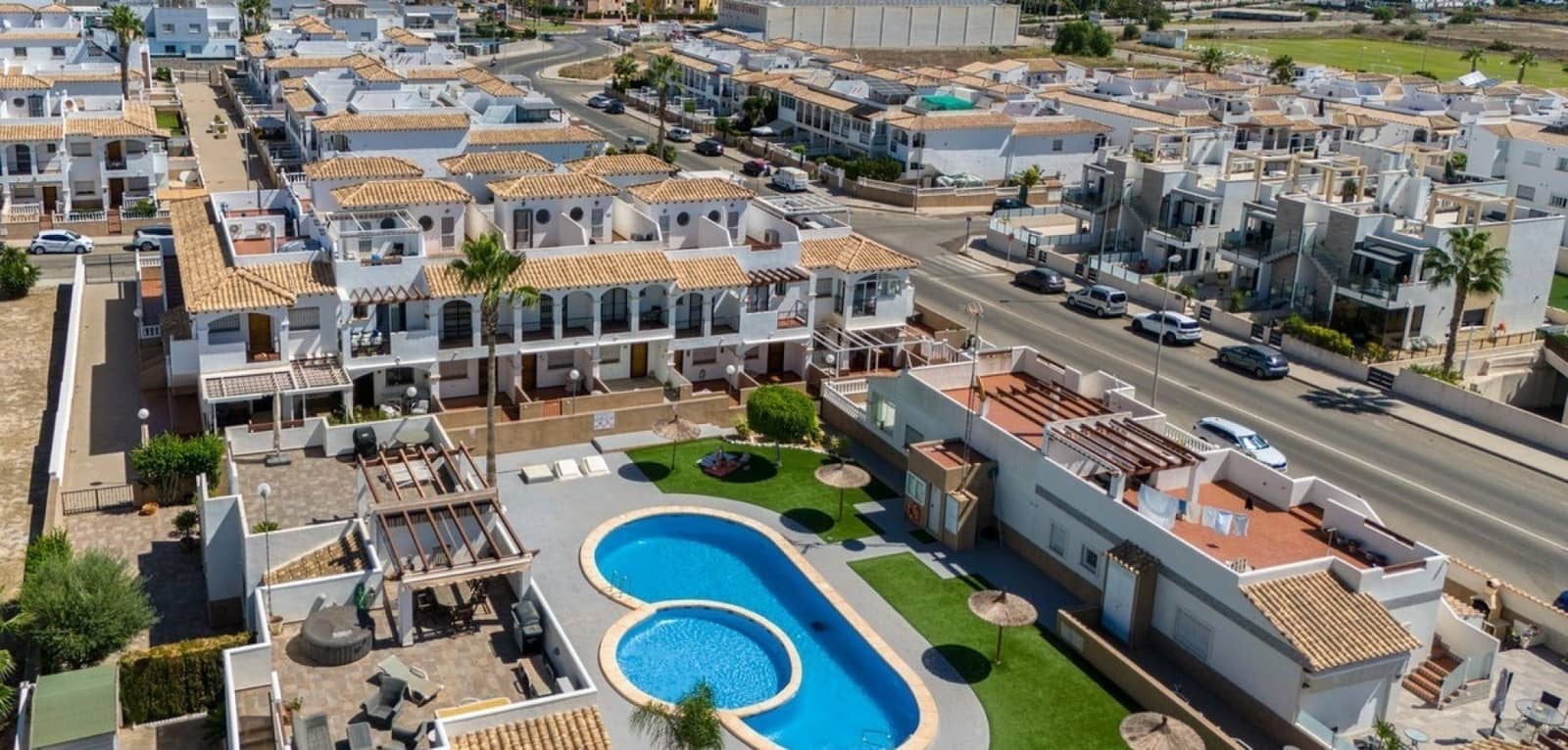 2 soverom Hus til salgs i Orihuela Costa med svømmebasseng - € 174 900 (Ref: 9663281)