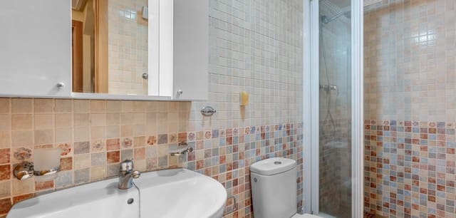 3 soverom Hus til salgs i Villamartin, Orihuela med svømmebasseng - € 345 000 (Ref: 9672163)