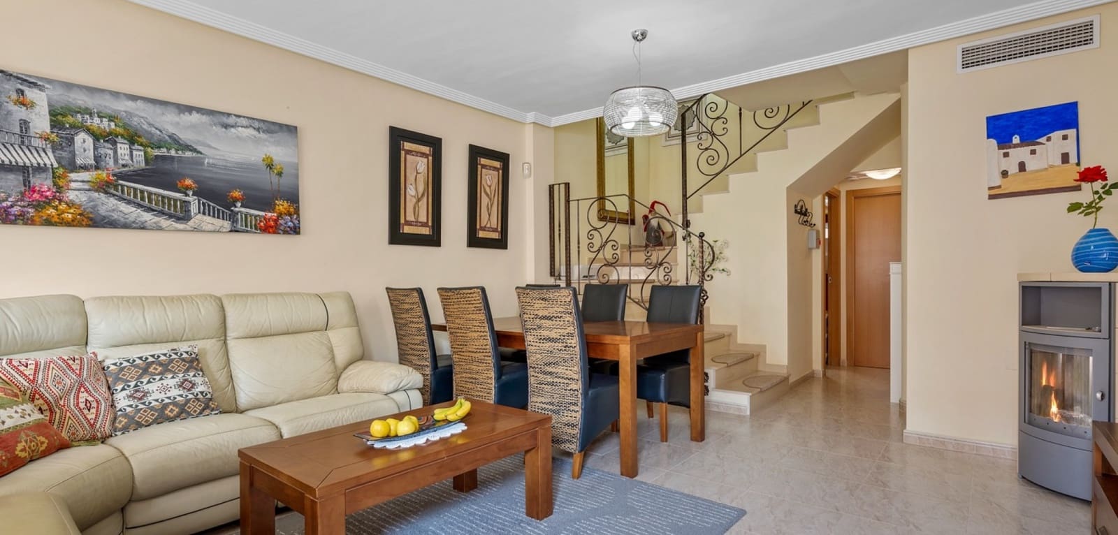 3 Zimmer Haus zu verkaufen in Villamartin mit Pool - 345.000 € (Ref: 9672163)