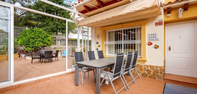 3 soverom Hus til salgs i Villamartin, Orihuela med svømmebasseng - € 345 000 (Ref: 9672163)