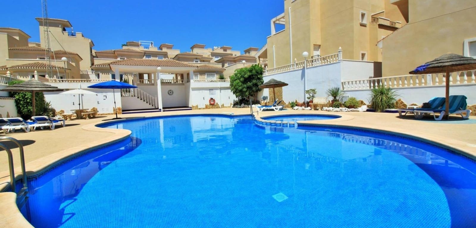 4 makuuhuone Paritalo myytävänä paikassa San Miguel de Salinas - 249 000 € (Ref: 9672164)