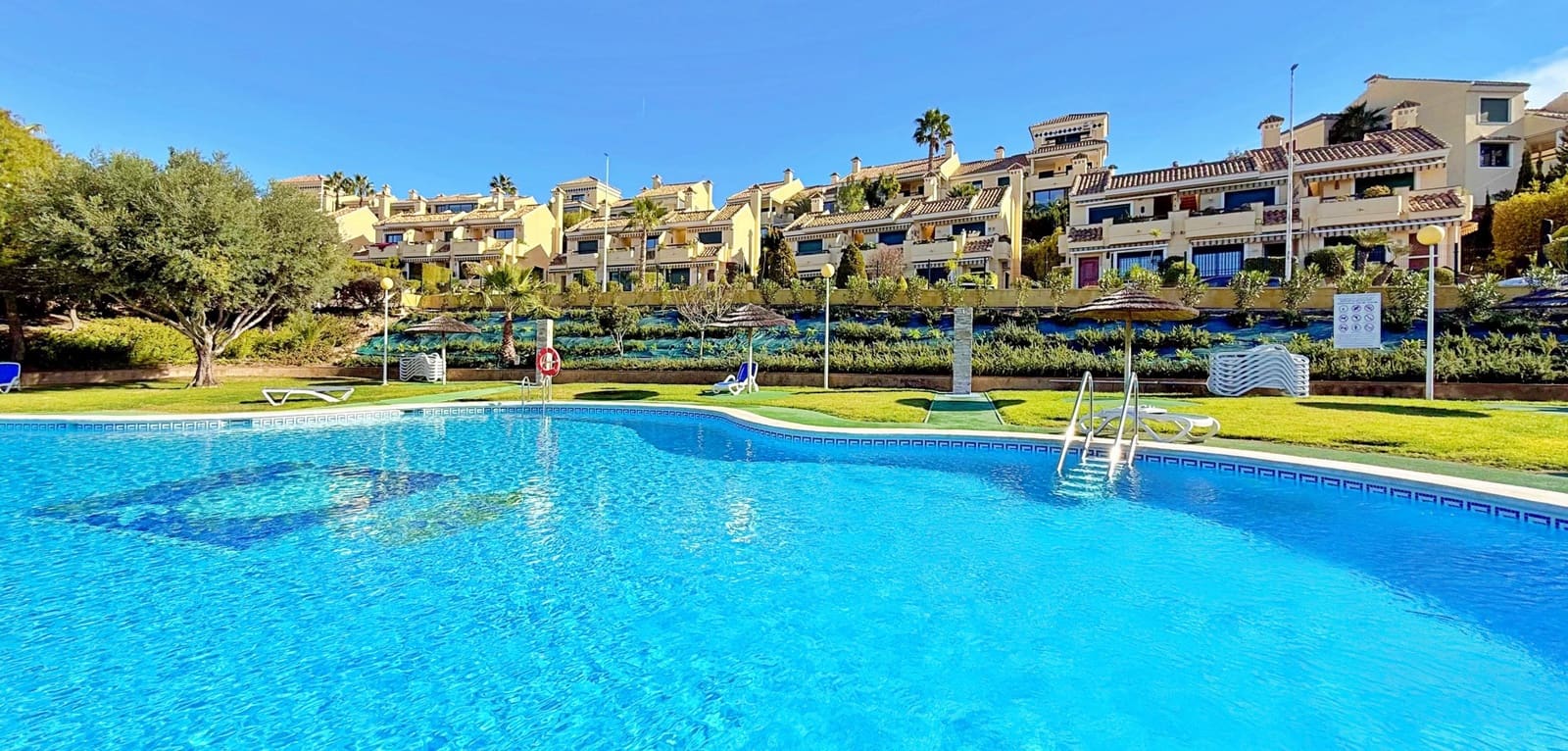 2 Zimmer Haus zu verkaufen in Orihuela Costa - 215.000 € (Ref: 9684046)