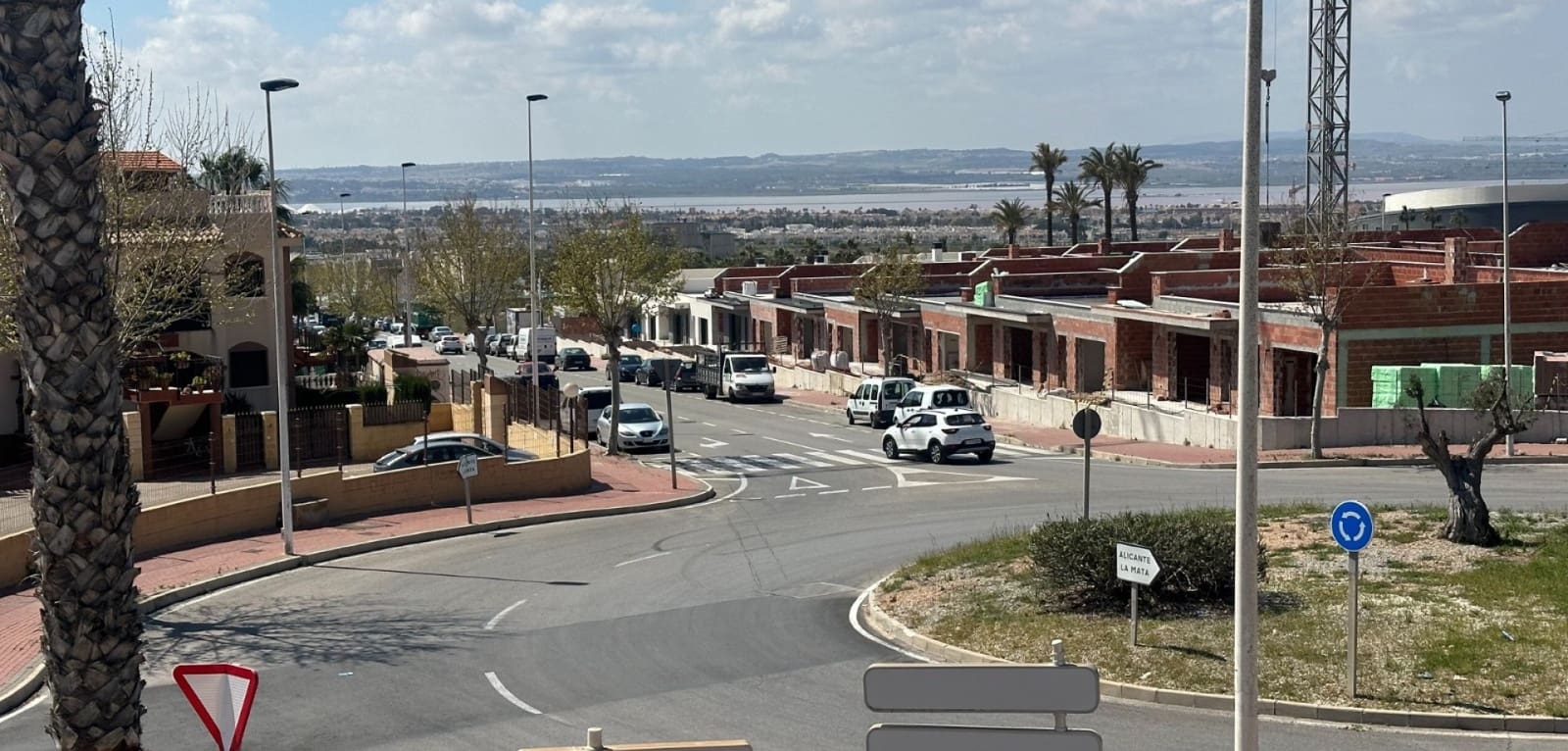 2 bedroom Bungalow for sale in Torrevieja with pool - € 199,500 (Ref: 9684047)