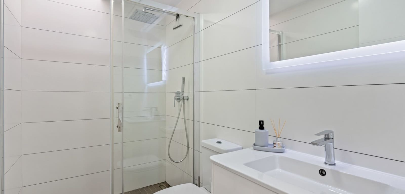 2 bedroom Apartment for sale in Villamartin with pool - € 234,900 (Ref: 9684048)