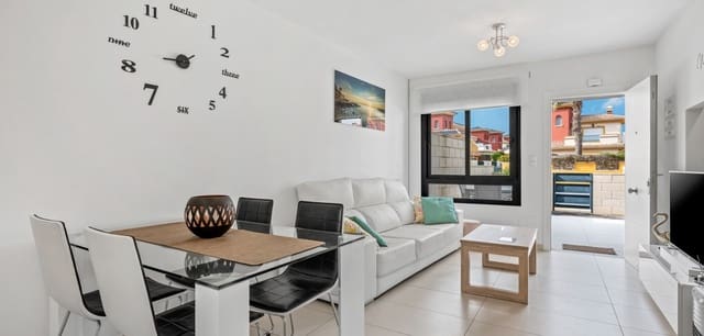 2 bedroom Apartment for sale in Villamartin, Orihuela with pool - € 234,900 (Ref: 9684048)