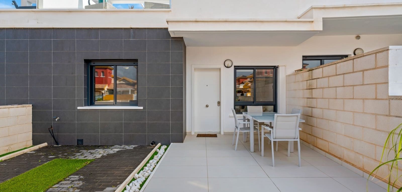 2 bedroom Apartment for sale in Villamartin with pool - € 234,900 (Ref: 9684048)