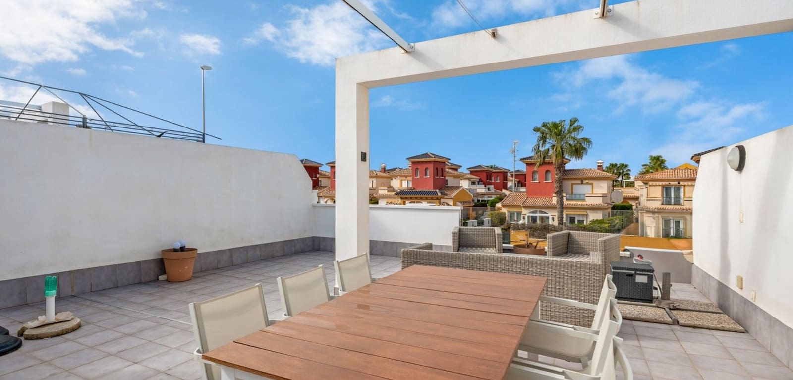 2 bedroom Apartment for sale in Villamartin with pool - € 234,900 (Ref: 9684048)