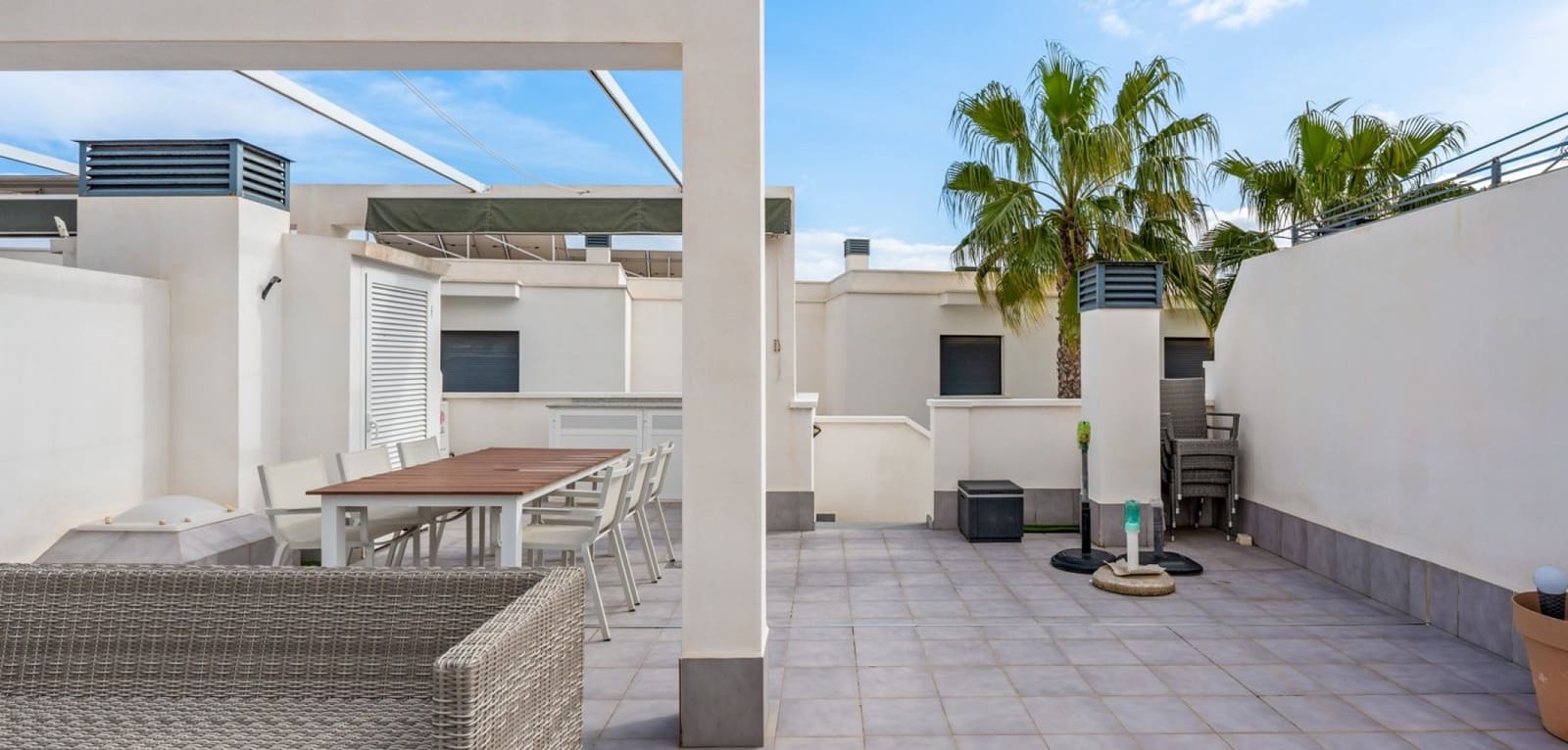 2 bedroom Apartment for sale in Villamartin with pool - € 234,900 (Ref: 9684048)