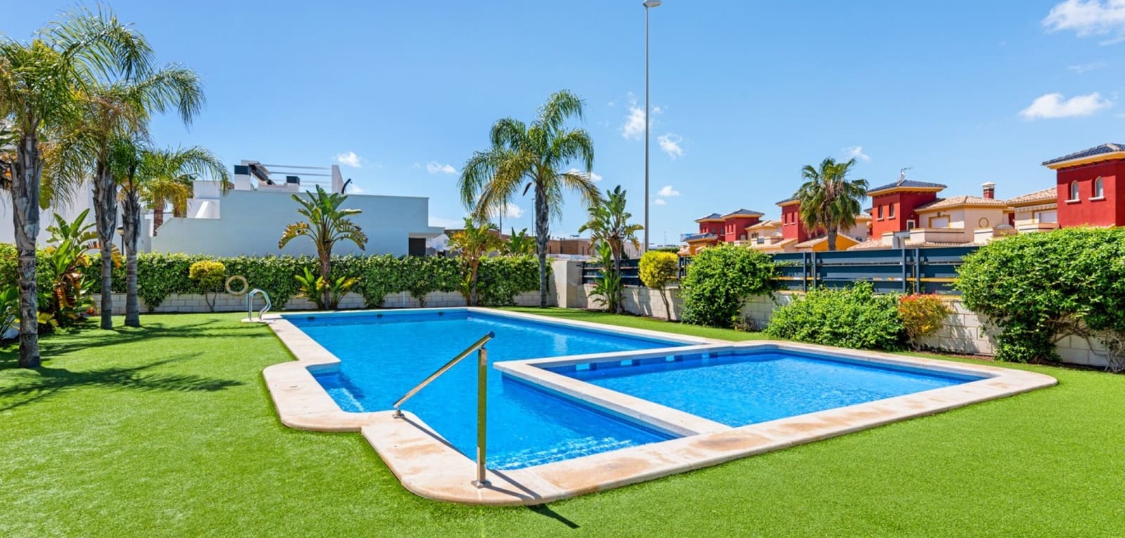 2 bedroom Apartment for sale in Villamartin with pool - € 234,900 (Ref: 9684048)