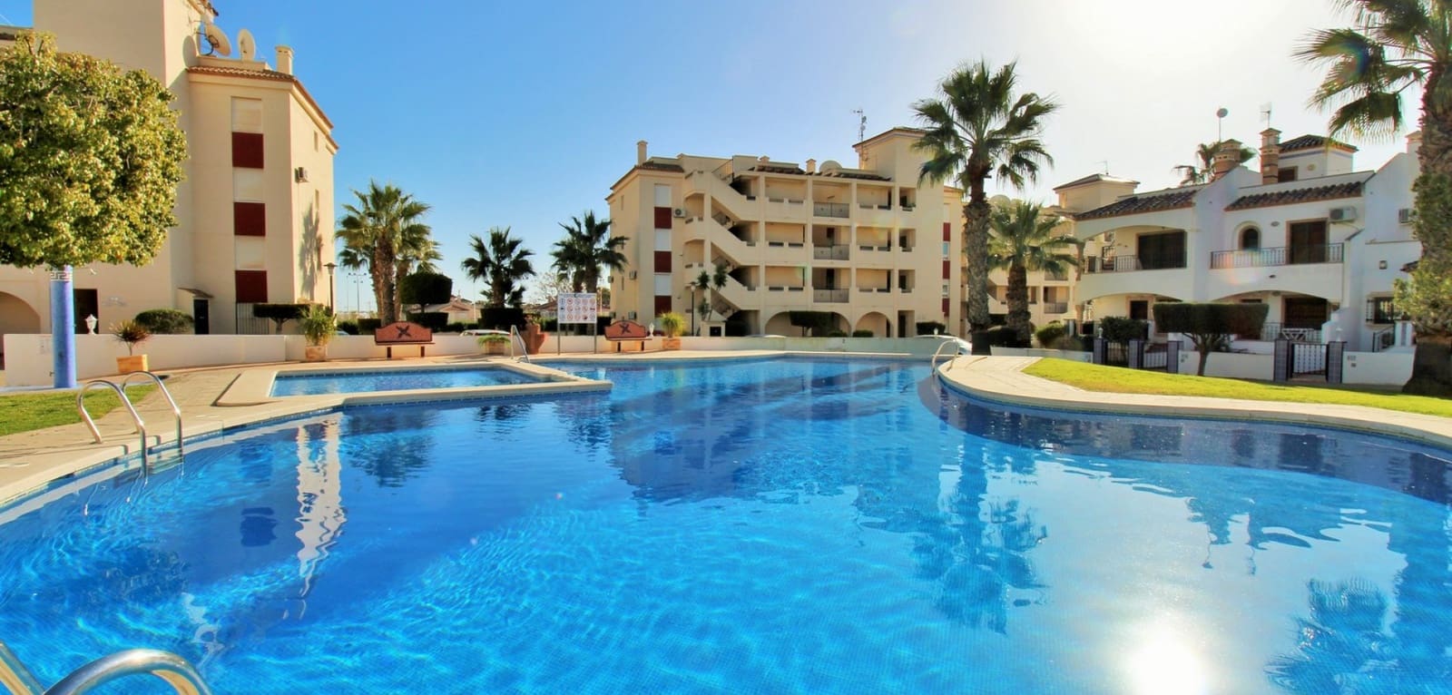 2 slaapkamer Appartement te koop in Playa Flamenca met zwembad - € 169.000 (Ref: 9684049)