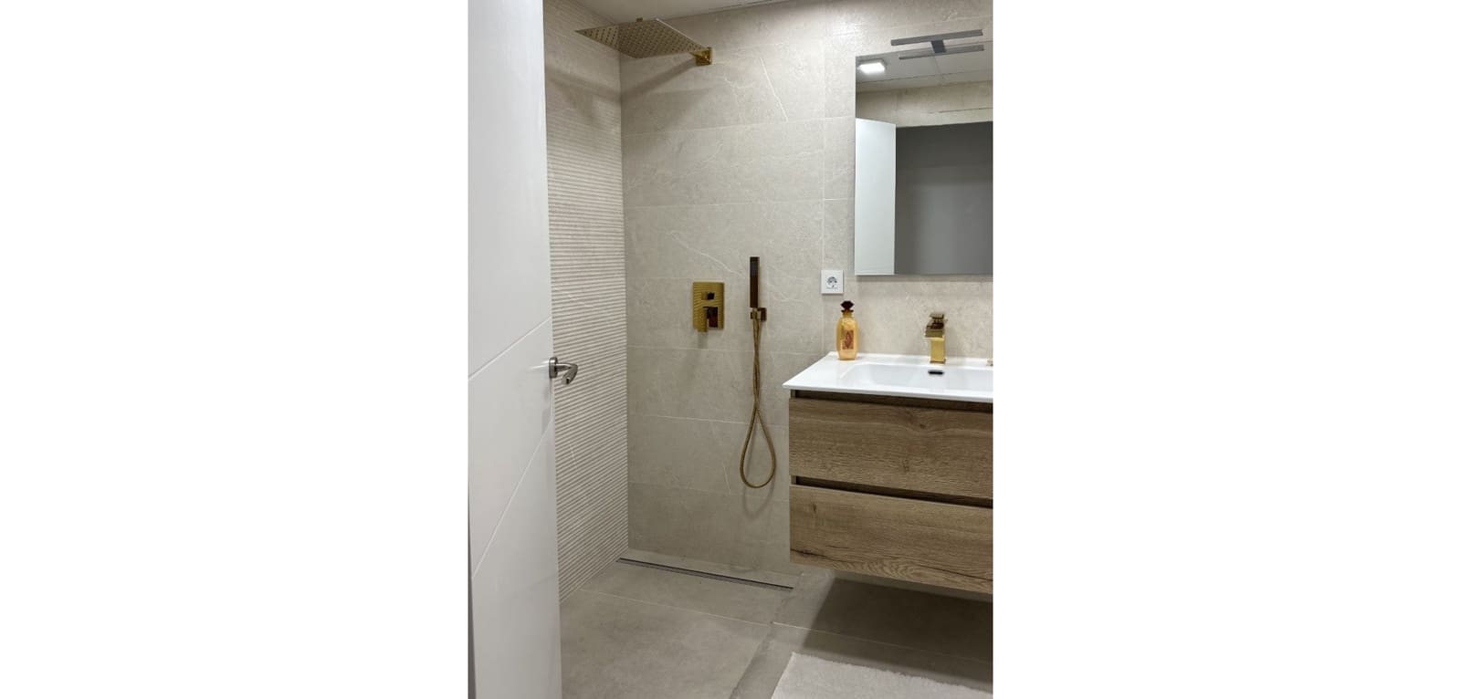 2 makuuhuone Huoneisto myytävänä paikassa Torrevieja - 265 000 € (Ref: 9684050)