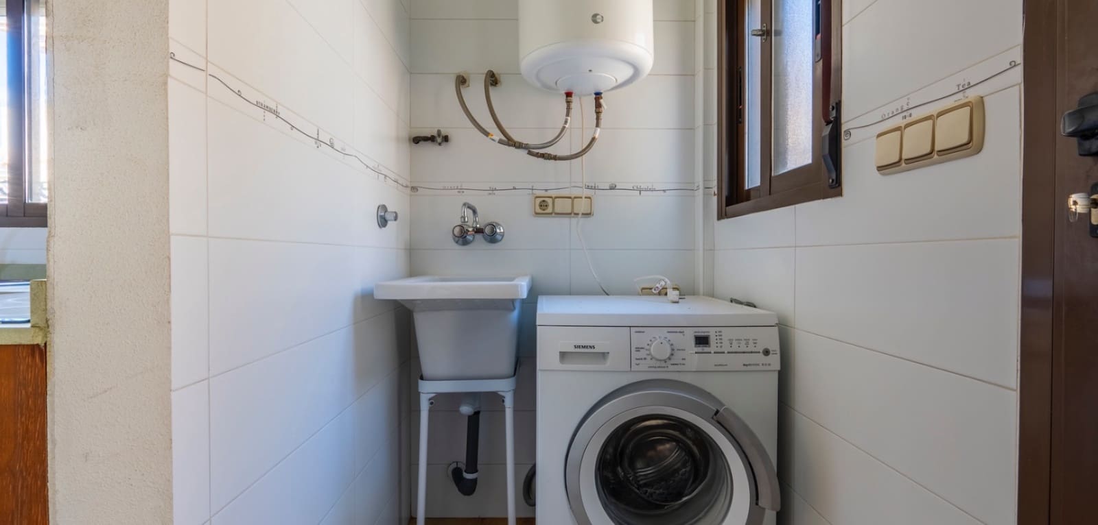 6 slaapkamer Villa te koop in Villamartin met zwembad - € 365.000 (Ref: 9687363)