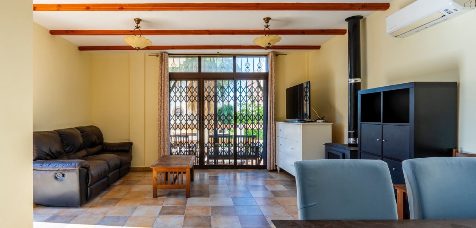 6 slaapkamer Villa te koop in Villamartin met zwembad - € 365.000 (Ref: 9687363)