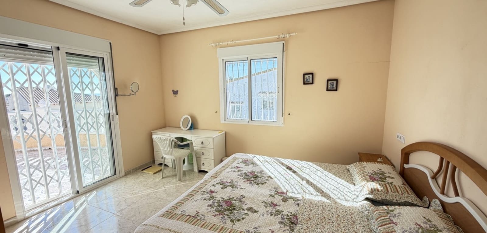 3 slaapkamer Villa te koop in Villamartin met zwembad - € 399.000 (Ref: 9691334)