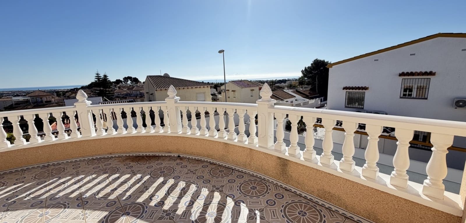 3 slaapkamer Villa te koop in Villamartin met zwembad - € 399.000 (Ref: 9691334)