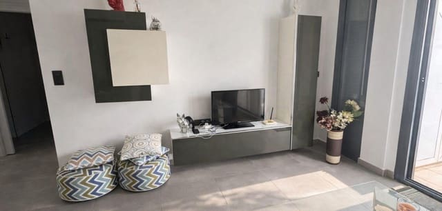 2 slaapkamer Appartement te koop in Punta Prima, Torrevieja met zwembad - € 269.900 (Ref: 9691336)