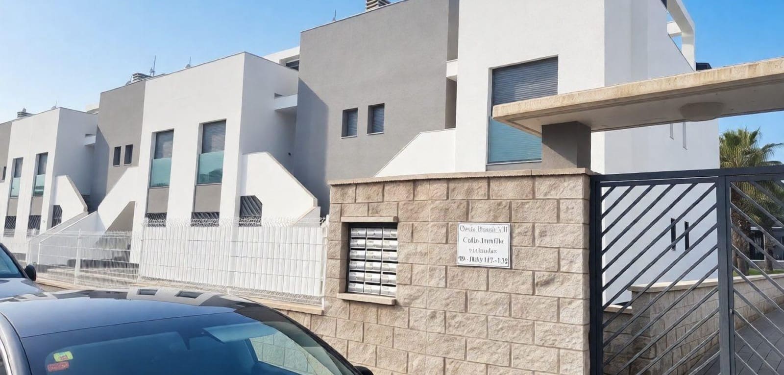 Apartamento de 2 habitaciones en Punta Prima en venta con piscina - 279.900 € (Ref: 9691336)