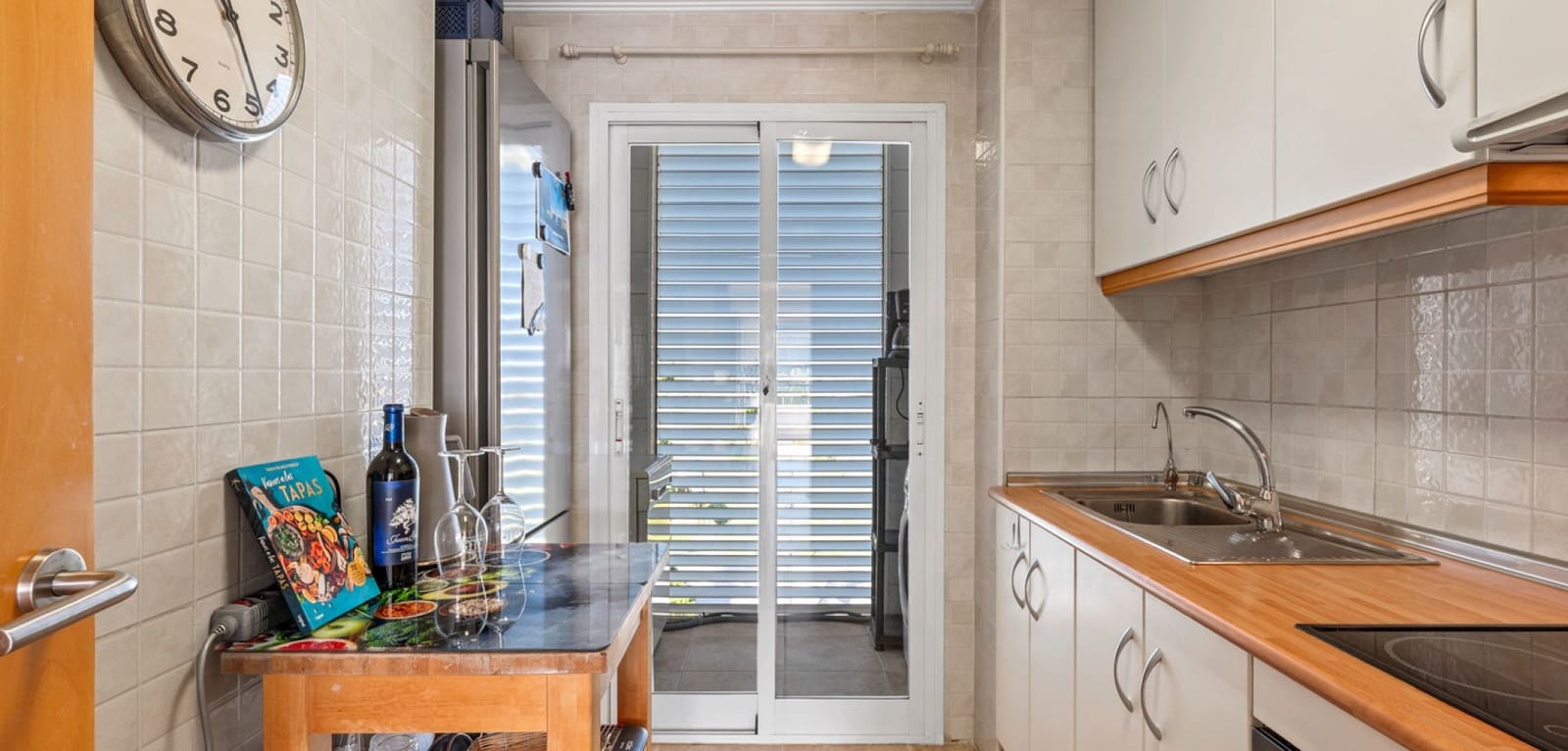 2 slaapkamer Appartement te koop in La Veleta met zwembad - € 249.000 (Ref: 9713264)