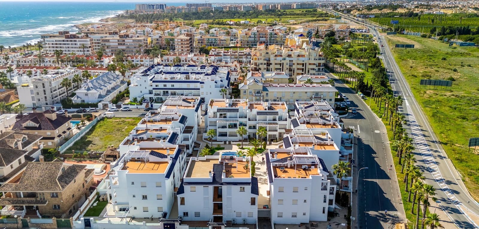 2 slaapkamer Appartement te koop in La Veleta met zwembad - € 249.000 (Ref: 9713264)