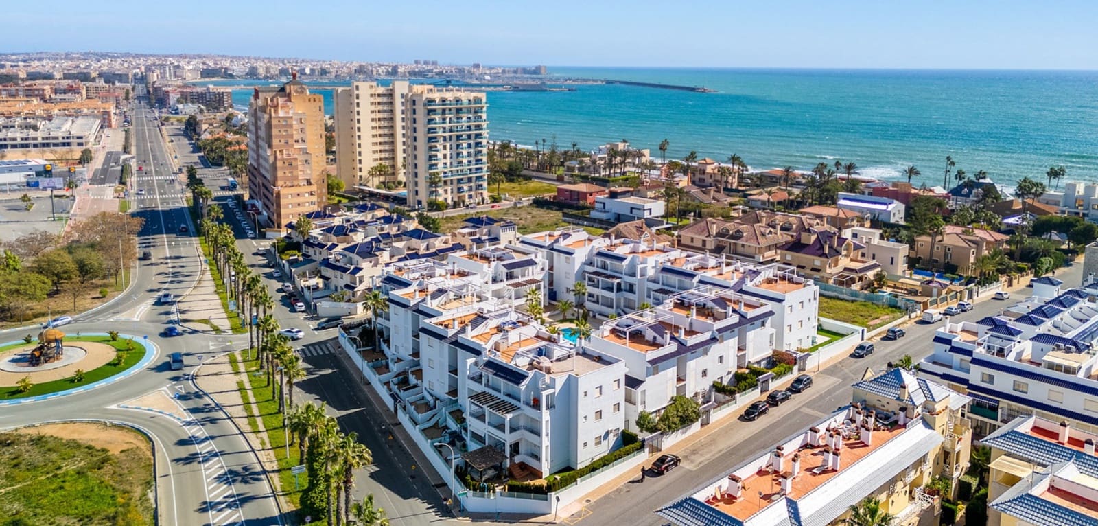 2 slaapkamer Appartement te koop in La Veleta met zwembad - € 249.000 (Ref: 9713264)