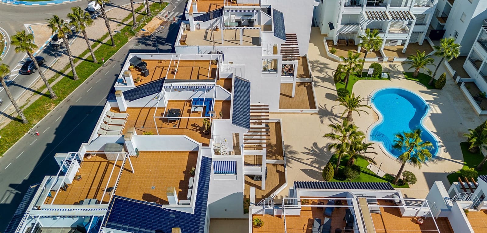 2 slaapkamer Appartement te koop in La Veleta met zwembad - € 249.000 (Ref: 9713264)