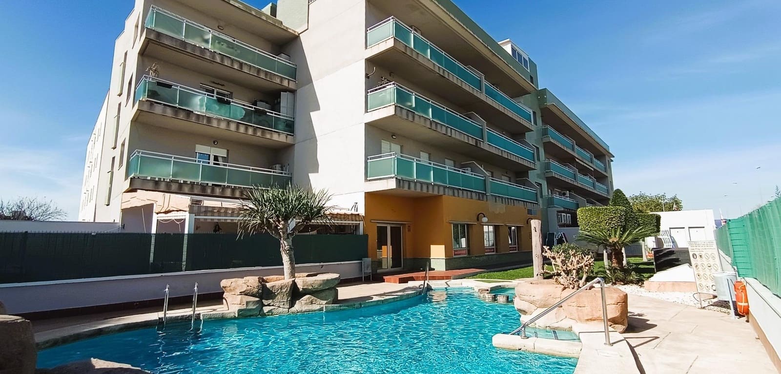 2 bedroom Apartment for sale in Cabo Roig with pool - € 219,000 (Ref: 9713265)