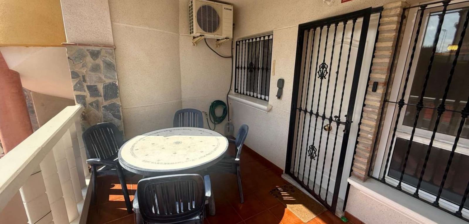 2 soveværelse Bungalow til salg i Villamartin med swimmingpool - € 156.000 (Ref: 9715369)