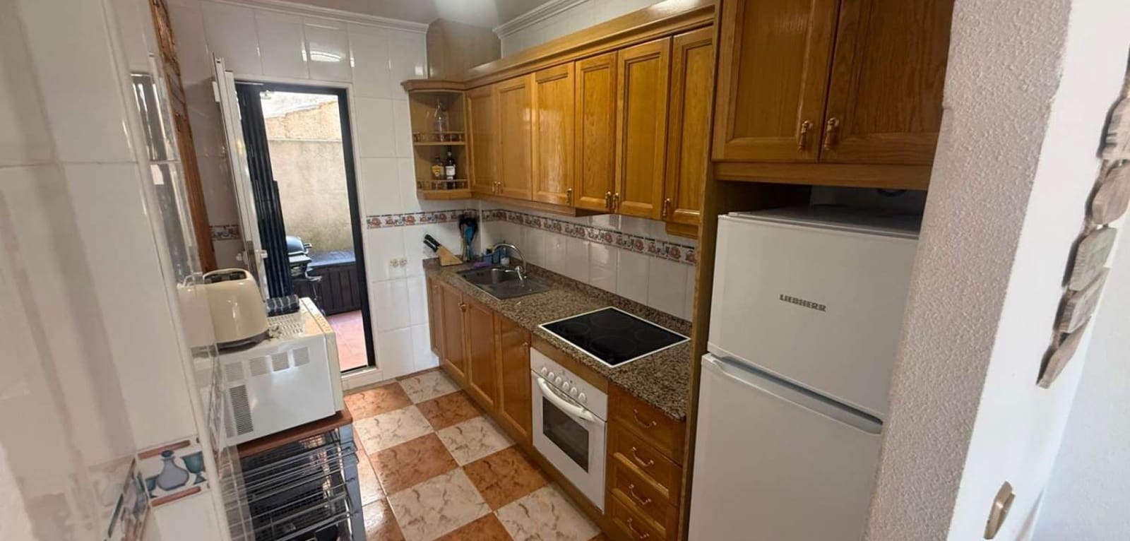 2 soveværelse Bungalow til salg i Villamartin med swimmingpool - € 156.000 (Ref: 9715369)