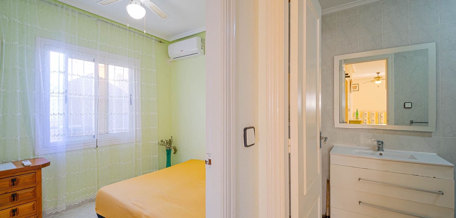 2 soveværelse Lejlighed til salg i Orihuela Costa med swimmingpool - € 165.000 (Ref: 9722674)