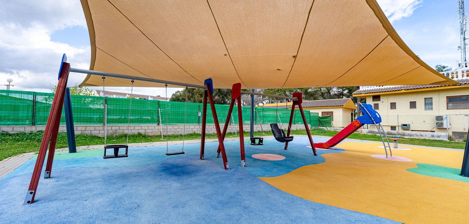 2 soveværelse Lejlighed til salg i Orihuela Costa med swimmingpool - € 165.000 (Ref: 9722674)