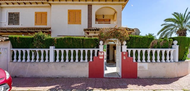 2 soverom Leilighet til salgs i Punta Prima, Orihuela med svømmebasseng - € 165 000 (Ref: 9722674)