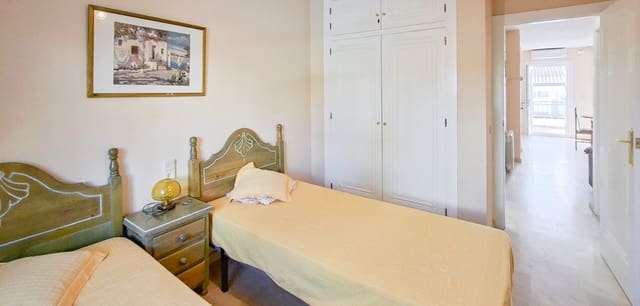 Casa de 2 habitaciones en Villamartin, Orihuela en venta con piscina - 229.000 € (Ref: 9730691)