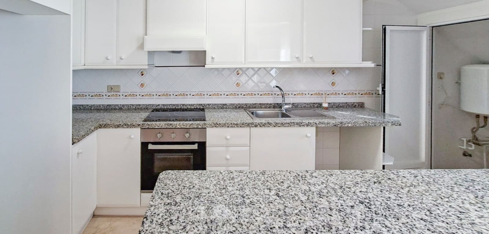 Casa de 2 habitaciones en Villamartin en venta con piscina - 229.000 € (Ref: 9730691)