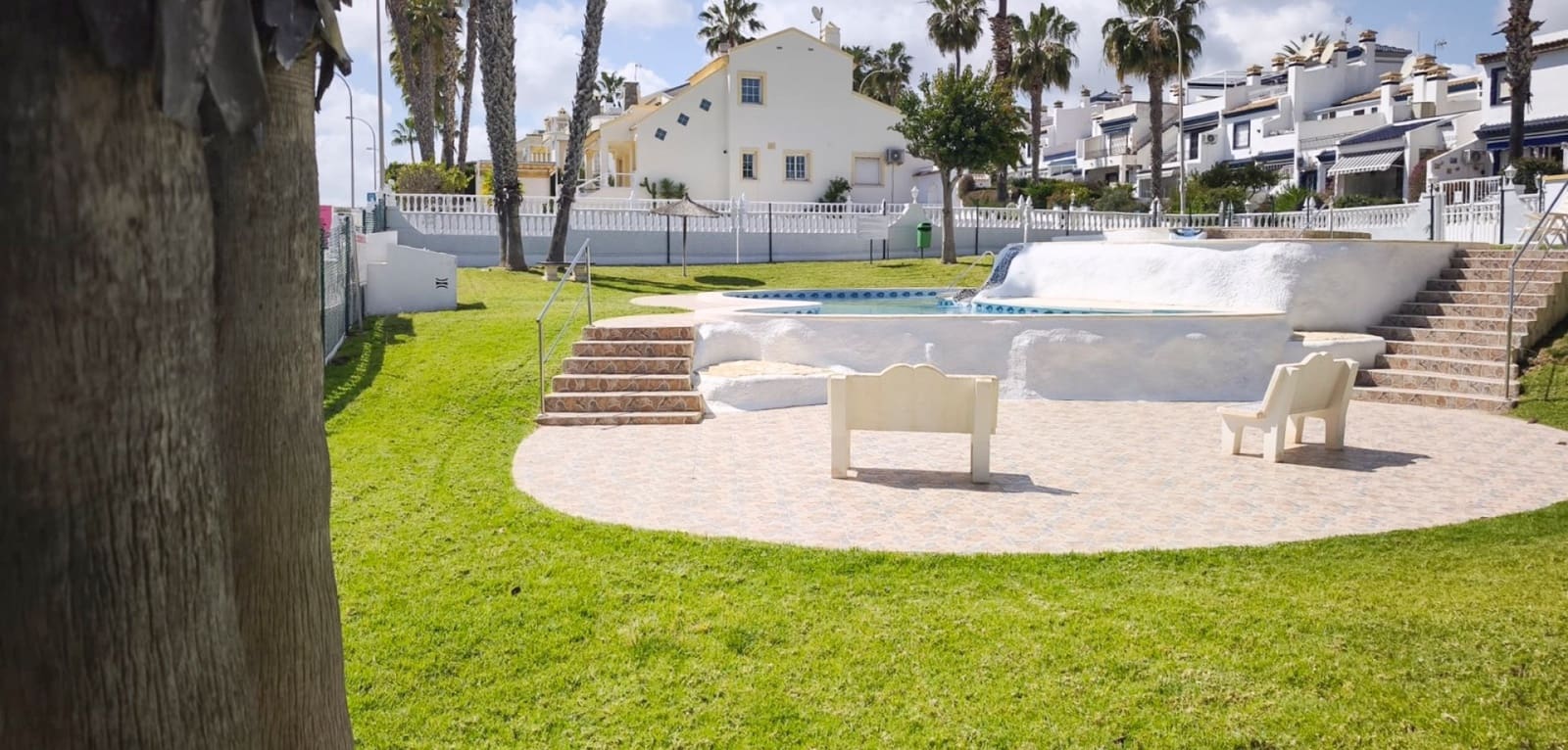 Casa de 2 habitaciones en Villamartin en venta con piscina - 229.000 € (Ref: 9730691)