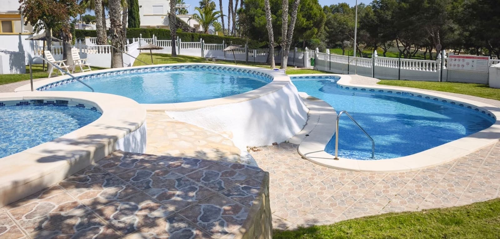 Casa de 2 habitaciones en Villamartin en venta con piscina - 229.000 € (Ref: 9730691)