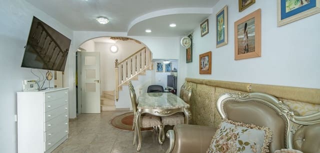 3 slaapkamer Huis te koop in Playa Flamenca, Orihuela met zwembad - € 215.000 (Ref: 9730692)