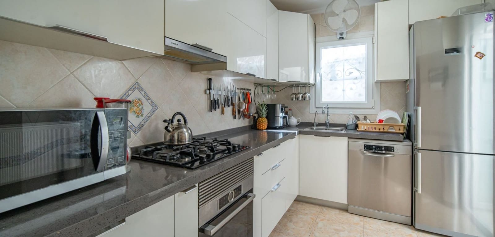 3 Zimmer Haus zu verkaufen in Playa Flamenca mit Pool - 215.000 € (Ref: 9730692)