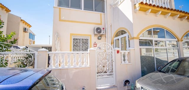 3 slaapkamer Huis te koop in Playa Flamenca, Orihuela met zwembad - € 215.000 (Ref: 9730692)