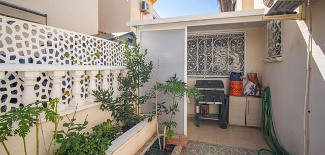 3 slaapkamer Huis te koop in Playa Flamenca, Orihuela met zwembad - € 215.000 (Ref: 9730692)